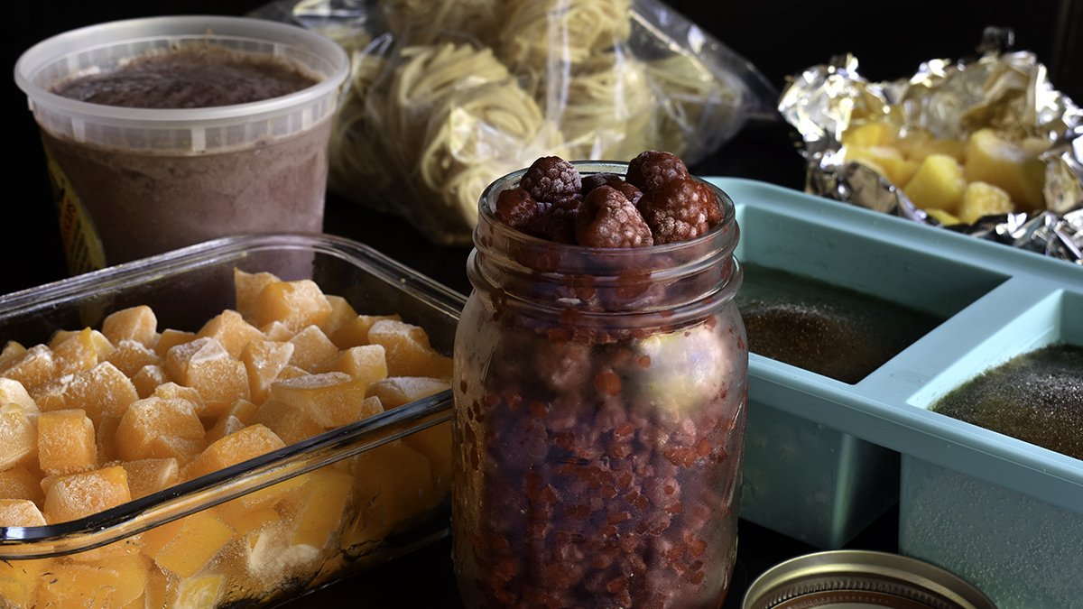 How to Freeze Soup In Mason Jars for EASY Make Ahead Meals