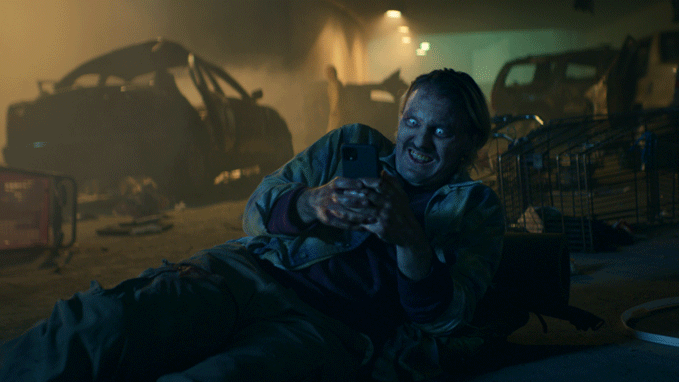 ZombiePhone2.gif