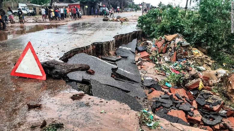 Partially destroyed road - Pemba, MOZ.jpg