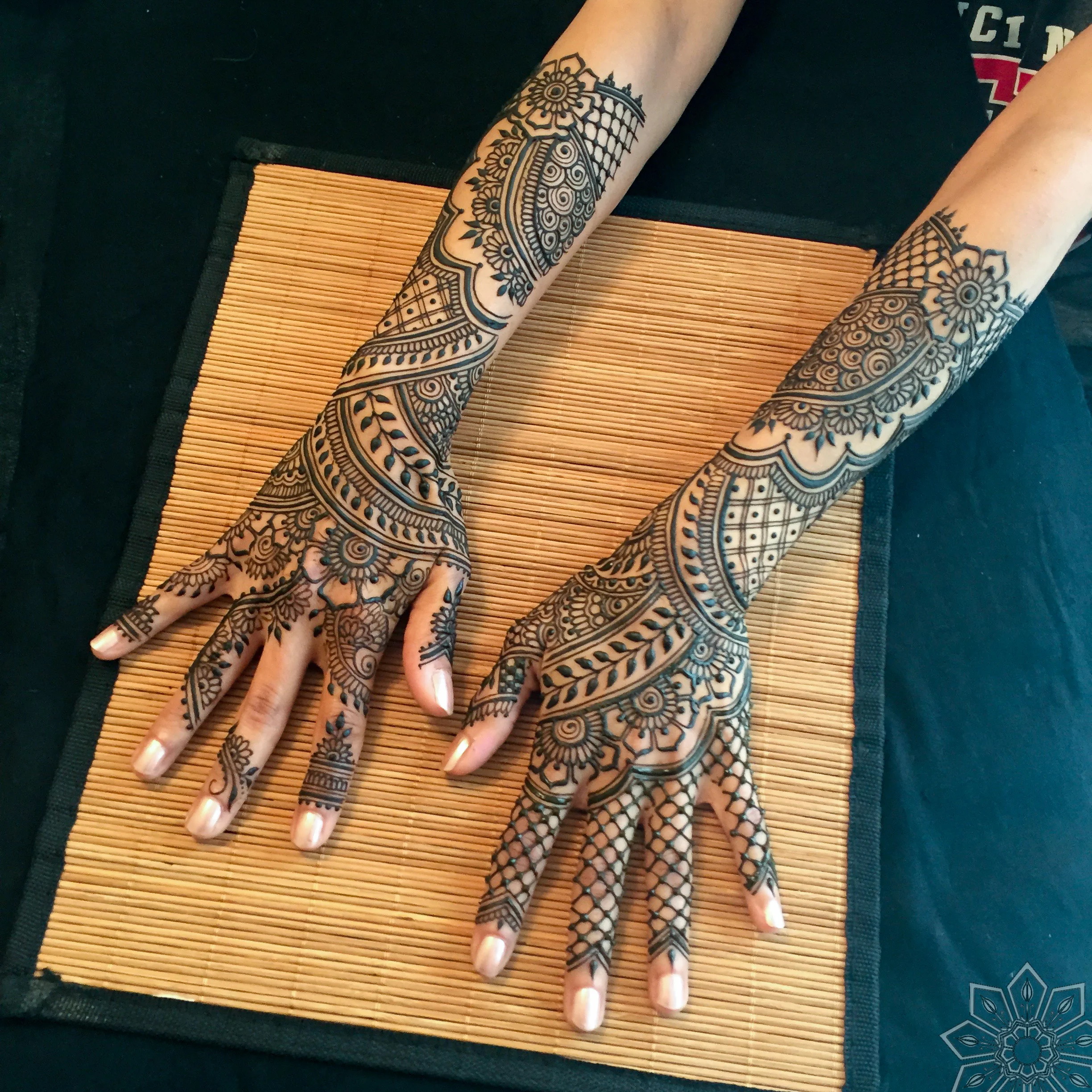stunning bridal mehndi