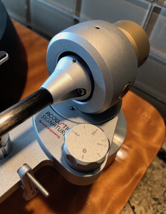 The TA-2000 Tonearm. Teutonic engineering, indeed! Exquisite fit & finish and a wonderful tonearm design from Acoustic Signature. The price of the Harmony with Acoustic Signature’s entry level TA-1000 Tonearm is $7290 .