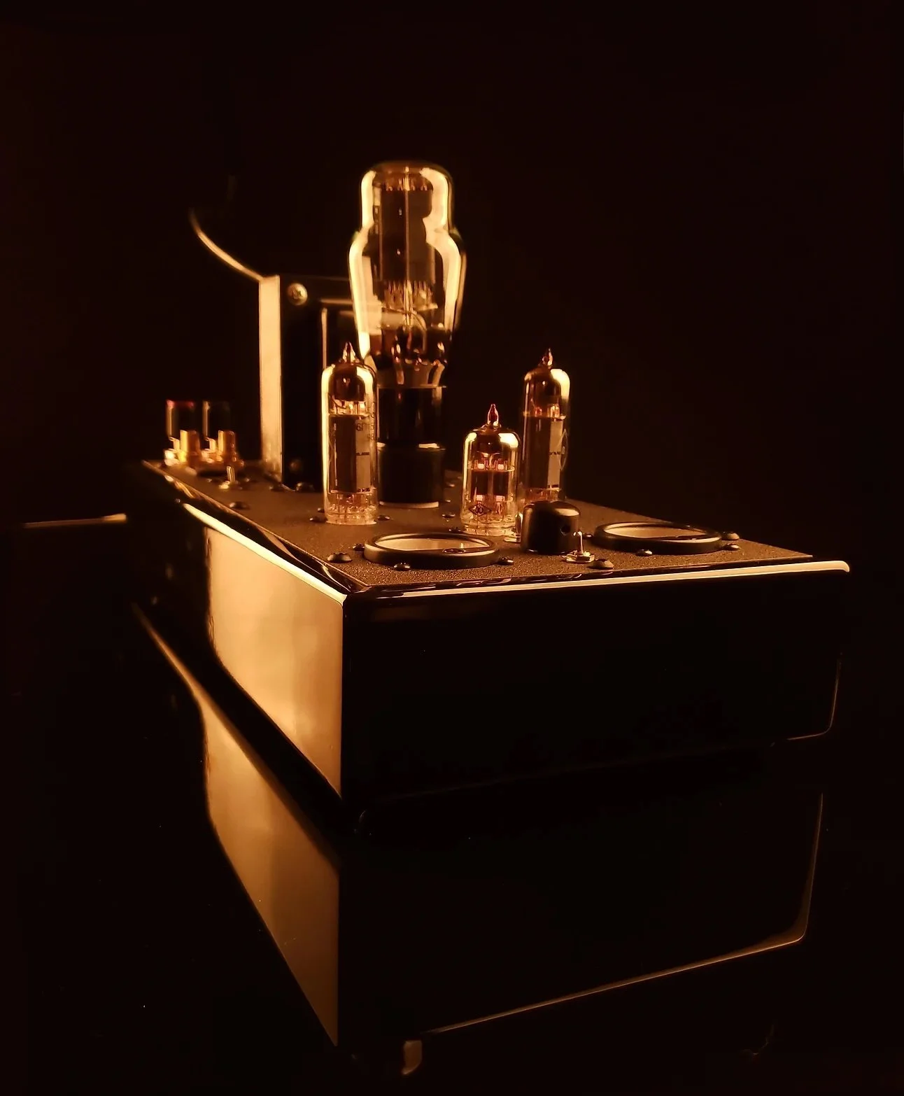 The Decware SE84UFO2 Zen Triode Amplifier