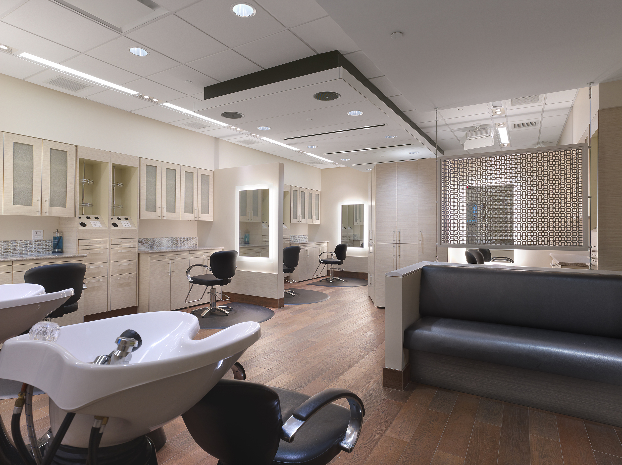 QVC Salon 02.jpg
