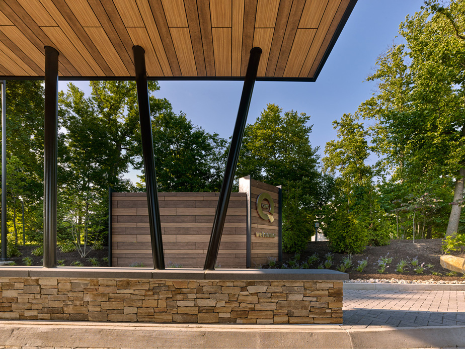 QVC-StudioParkGateway-05.jpg