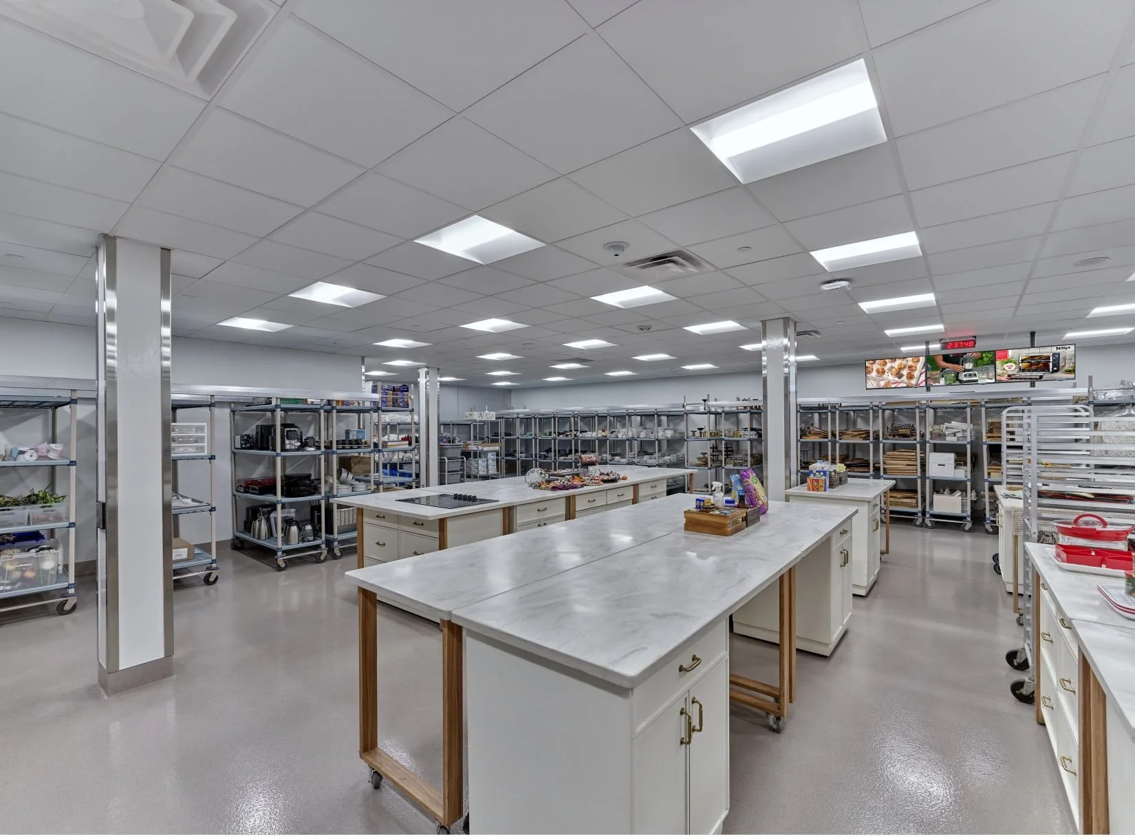 QVCPrepKitchen 05RetouchedWithScrnImage web.jpg