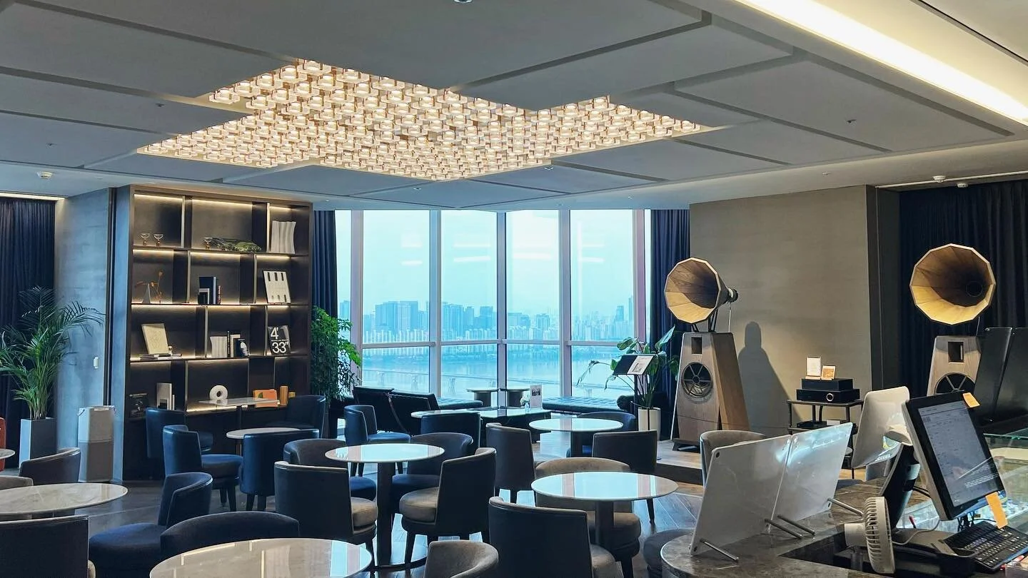 Switch22, designed for tenants&rsquo; VIP lounge at Park1 tower in Yeouido
#switch22 #viplounge #interiordesign #architecture #lounge #furniture #digitalnomad #라운지 #인테리어디자인 #건축디자인 #가구인테리어 #디지털노마드