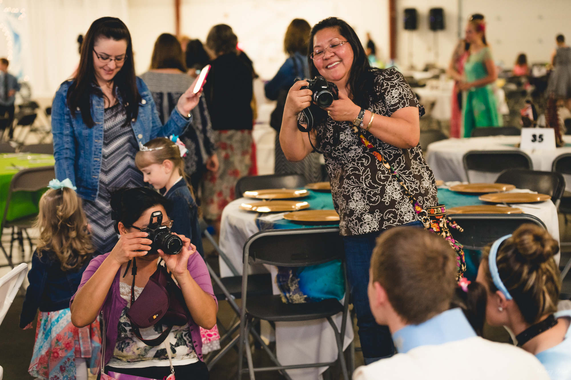 candid event photography