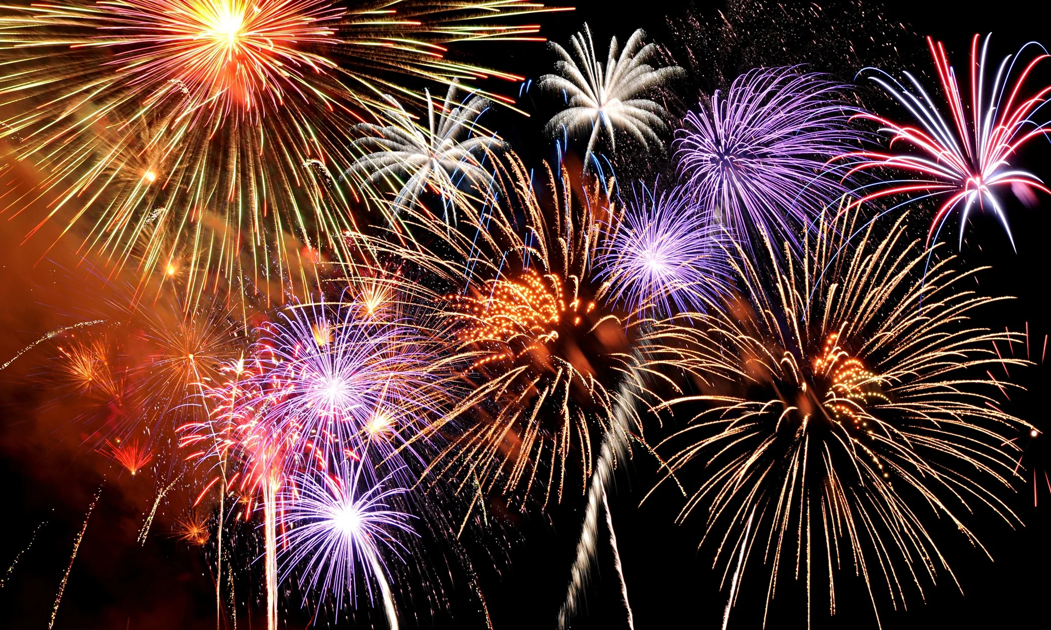 CAPTURING AMAZING FIREWORKS PHOTOS