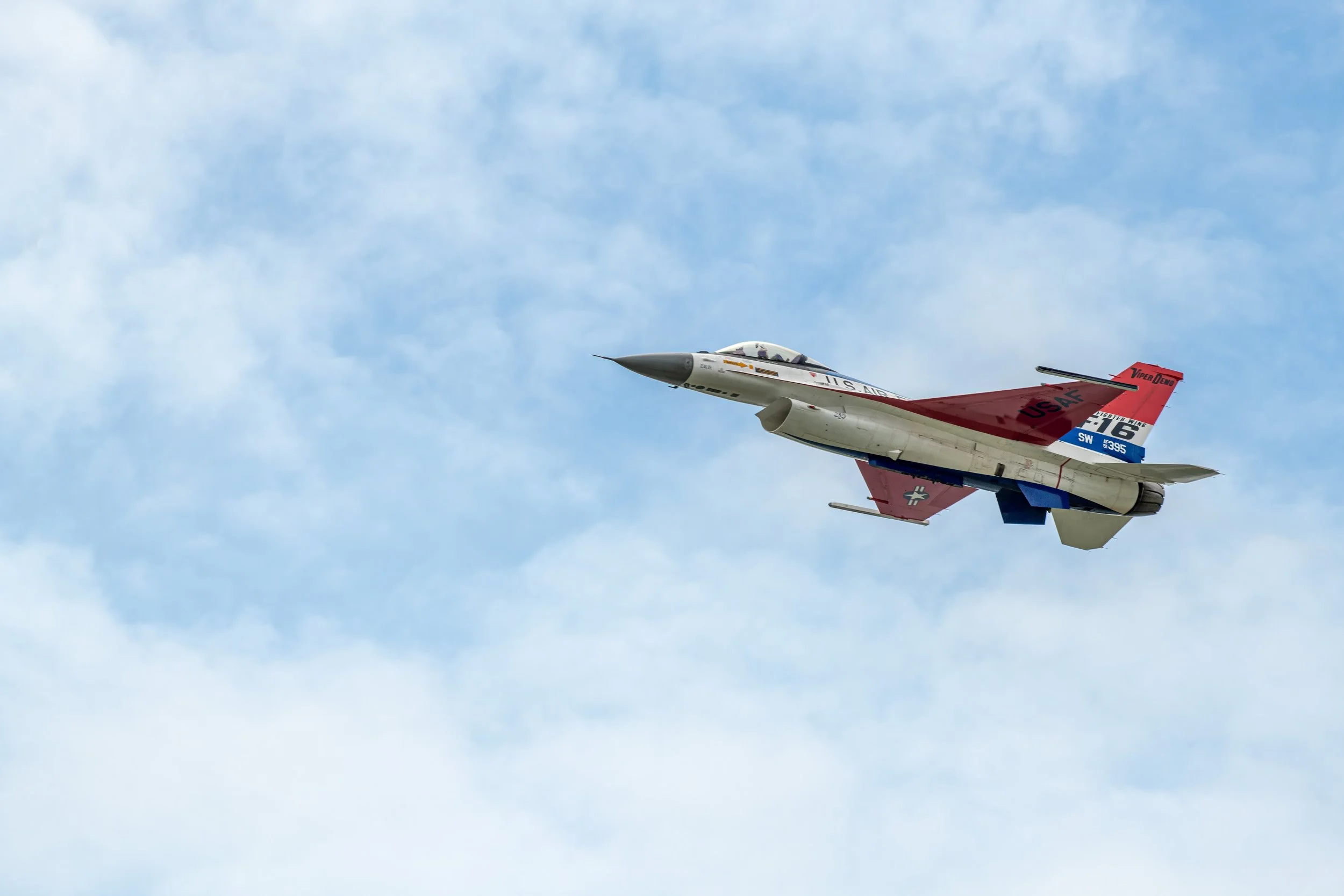 F-16_07_SM.jpg