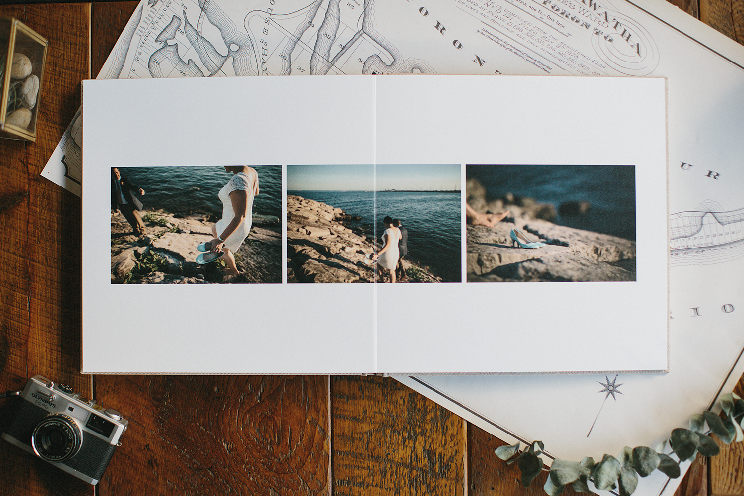 album-designer-toronto-design-work-wedding-album-custom-and-affordable-linen-fine-art-album-layflat-layout-designs-minimalist-beautiful-toronto-wedding-photographer-ryanne-hollies-easy-affordable.jpg