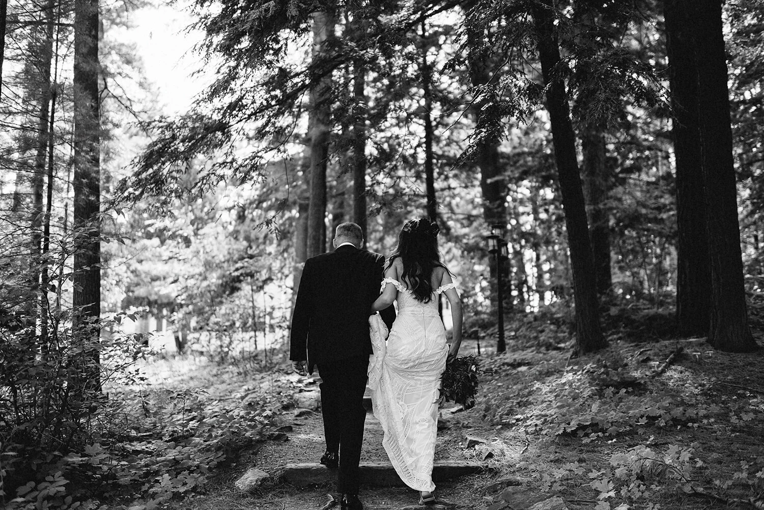 micro-wedding-muskoka-georgian-bay-sherwood-inn-wedding-venue-great-for-elopements-planning-guide-26.JPG