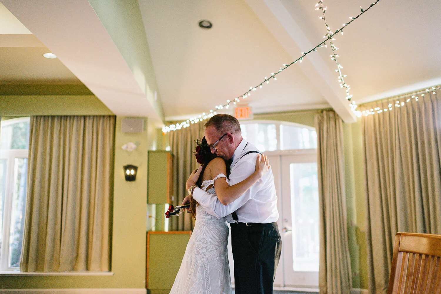 micro-wedding-muskoka-georgian-bay-sherwood-inn-wedding-venue-great-for-elopements-planning-guide-71.JPG