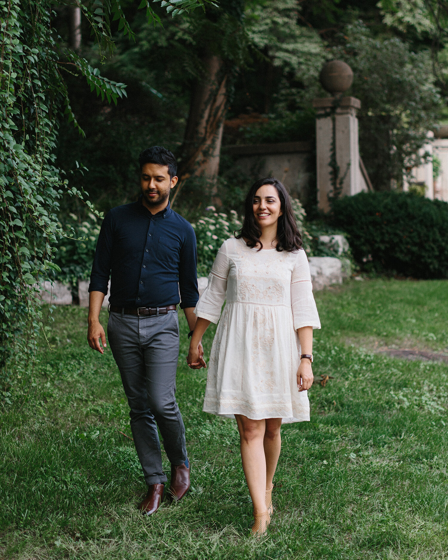 engagement-location-ideas-toronto-casa-loma-spadina-house-engagement-session-elopement-photographer-16.jpg