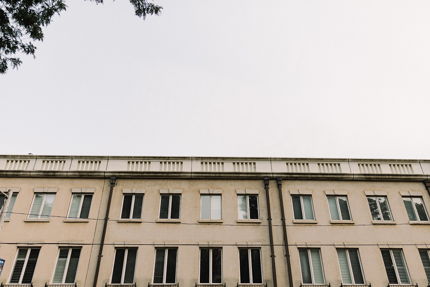 engagement-location-ideas-toronto-casa-loma-spadina-house-engagement-session-elopement-photographer-24.jpg