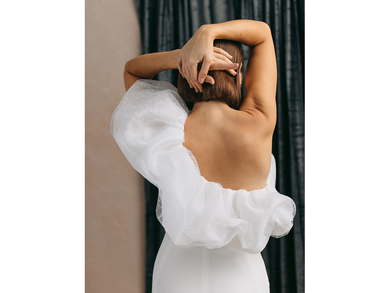 Toronto-Bridal-Boutique-Dress-Designer-Collection-Lookbook-Campaign-Aurelia-Hoang-2021-Fashion-31.PNG