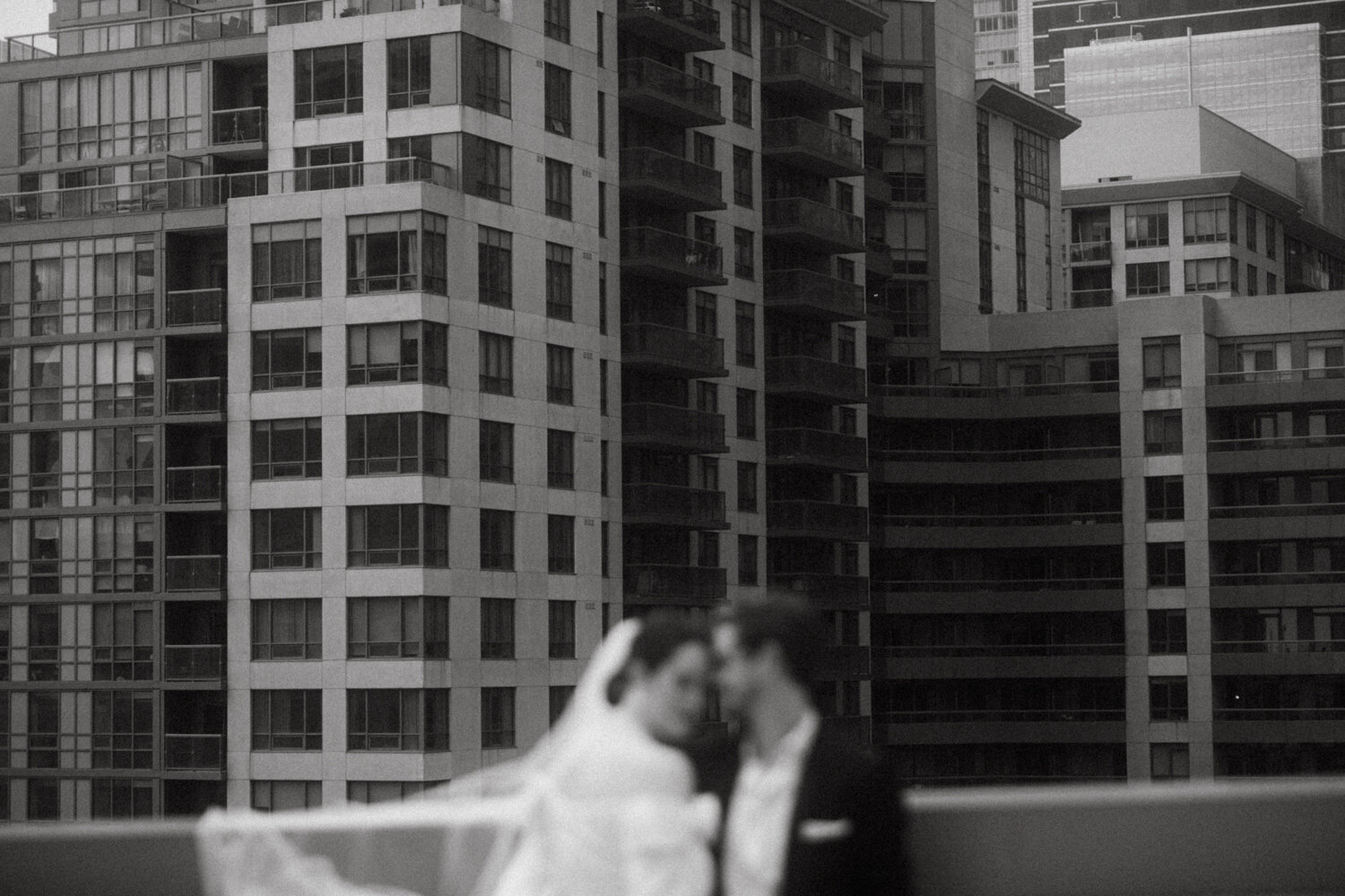 downtown-toronto-rooftop-elopement-vintage-inspiration-32.JPG
