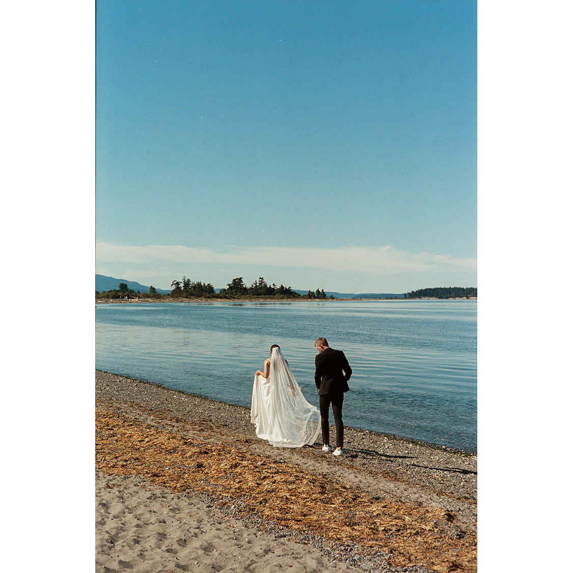 Victoria-BC-Wedding-Photographer-British-Columbia-Wedding-Inspiration-Vancouver-Island--film-22.PNG