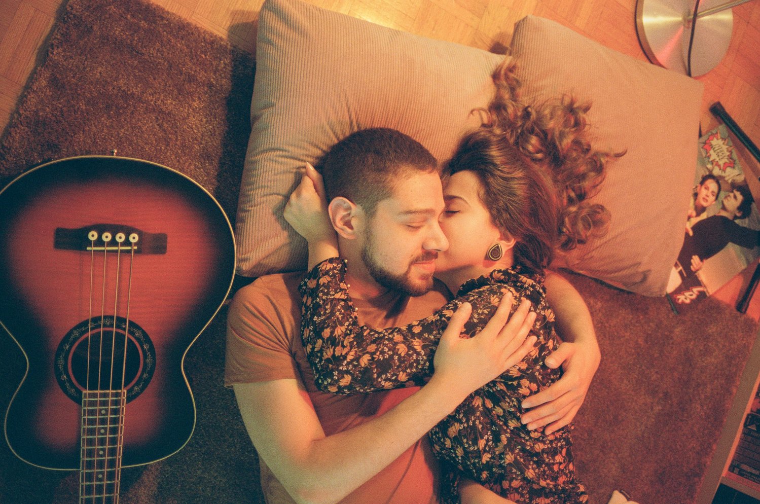 Vintage-Cool-Hipster-Alternative-in-home-couples-engagement-photos-music-vinyl-in-toronto-23.JPG