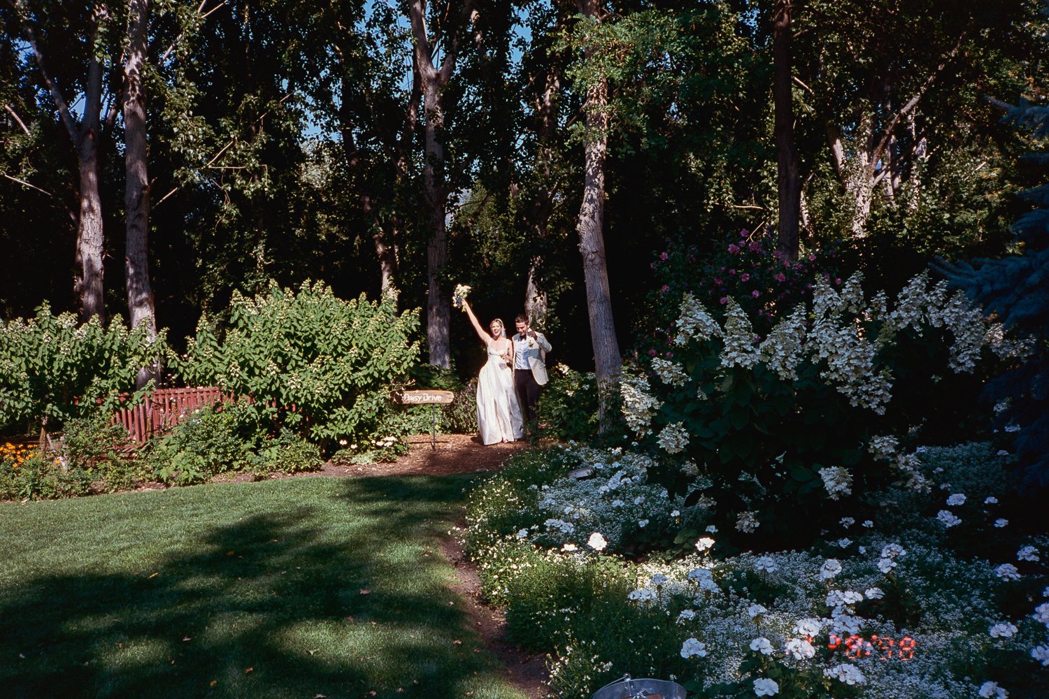 Linden-Gardens-Wedding-Venue-Okanagan-Penticton-Photography-Film-Analog-30.JPG