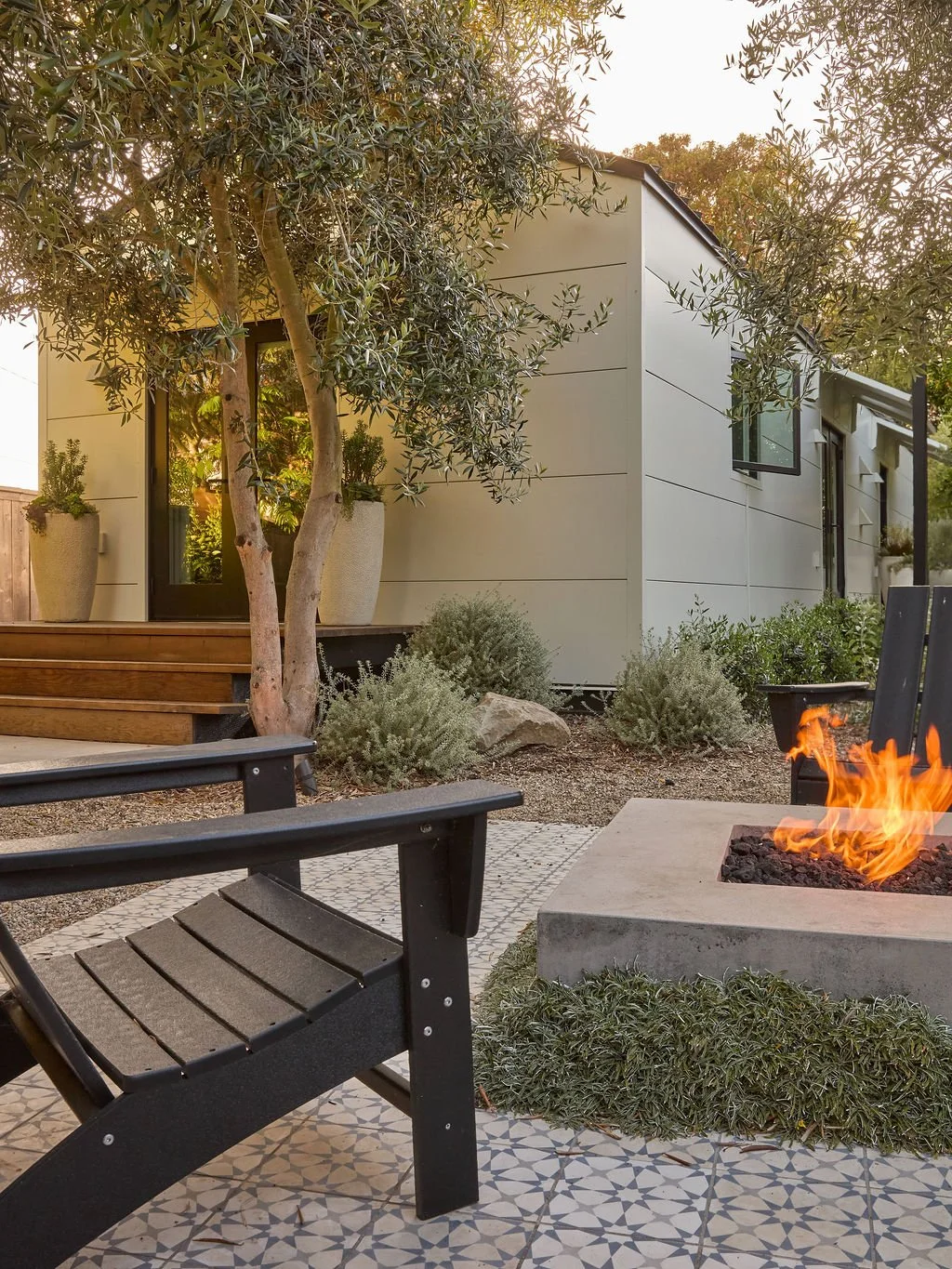BryanADU_HayleyBridgesDesign_SantaBarbara - Exterior 8.jpg