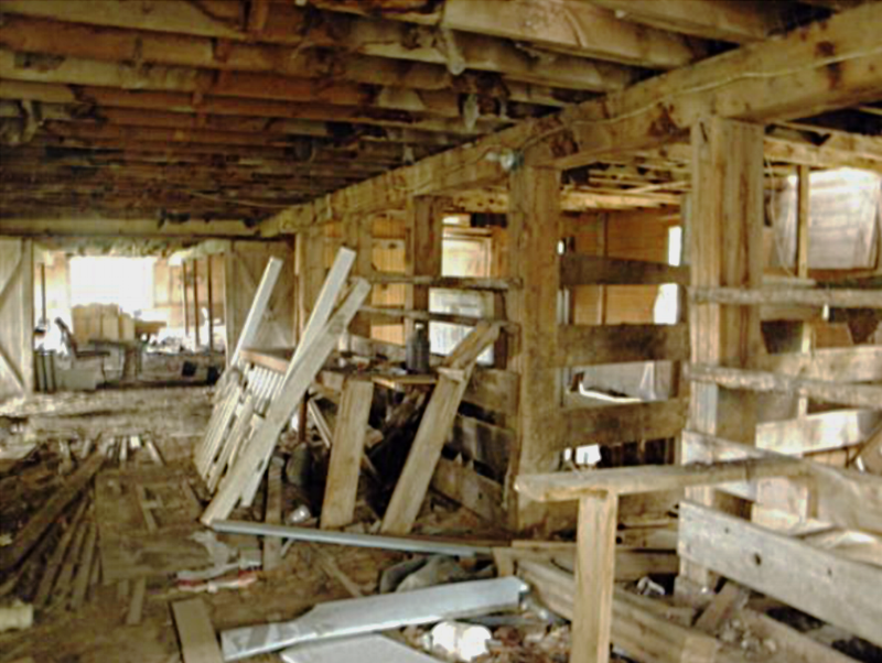 Interior Corthell Barn 2016.png