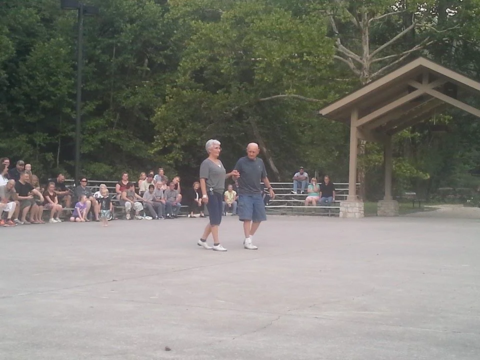 Jim & Evie take the floor to perform a duet