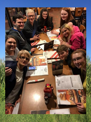 clogging-family-dinner-gatlinburg.png