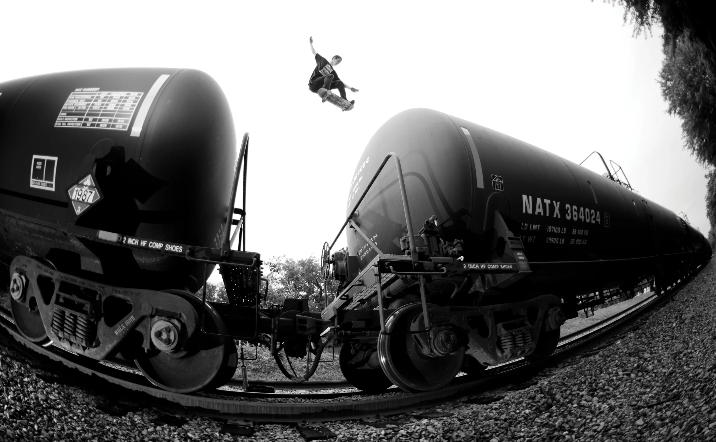 Boner.traingap.ollie.jpg