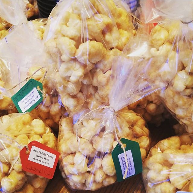Caramel Puffs! $20 for a whole batch of 8 bags. #christmasgifts #stockingstuffers #teachersgifts🍎