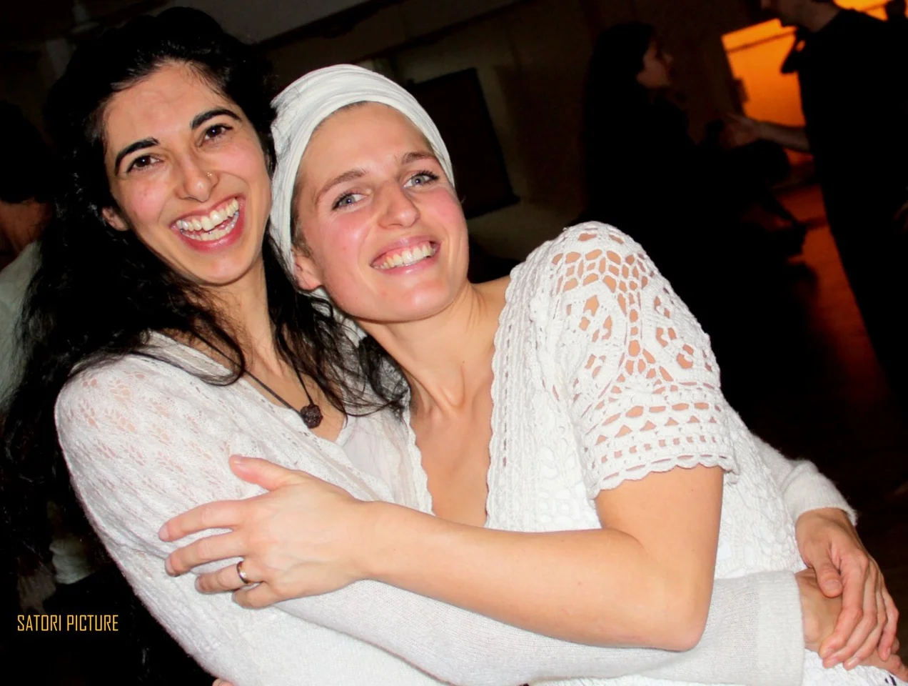 amy-bisazza-vaishnavi-brassey-earth-kundalini-mantra.jpeg