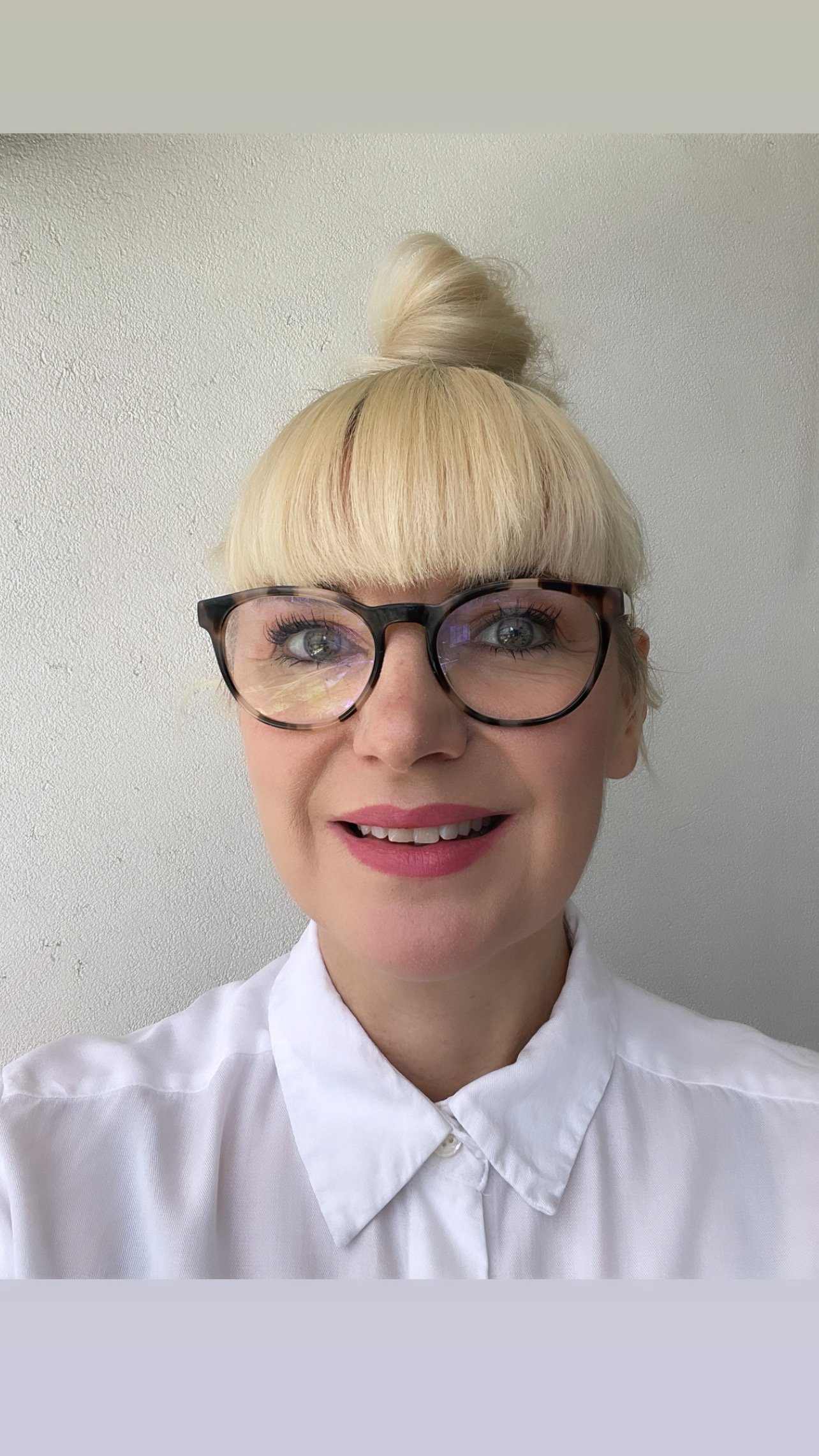  She then began a journey of transformation through the daily practice of Kundalini exploring Meditation, Mantra, Asana and Breathwork. During the pandemic she embarked on Teacher Training at JOY.Holly-Anne's classes are aimed to be fun and energisin