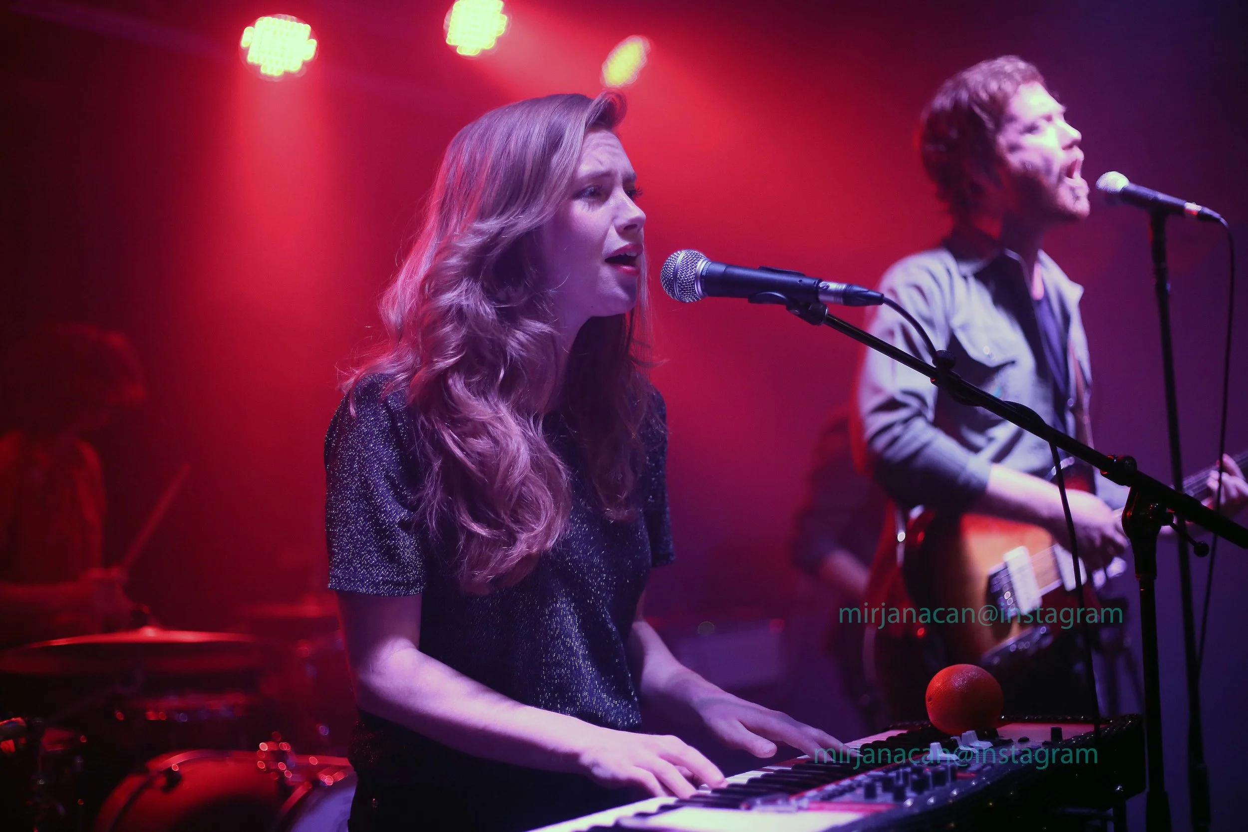 fast romantics (814) copy 2.jpg