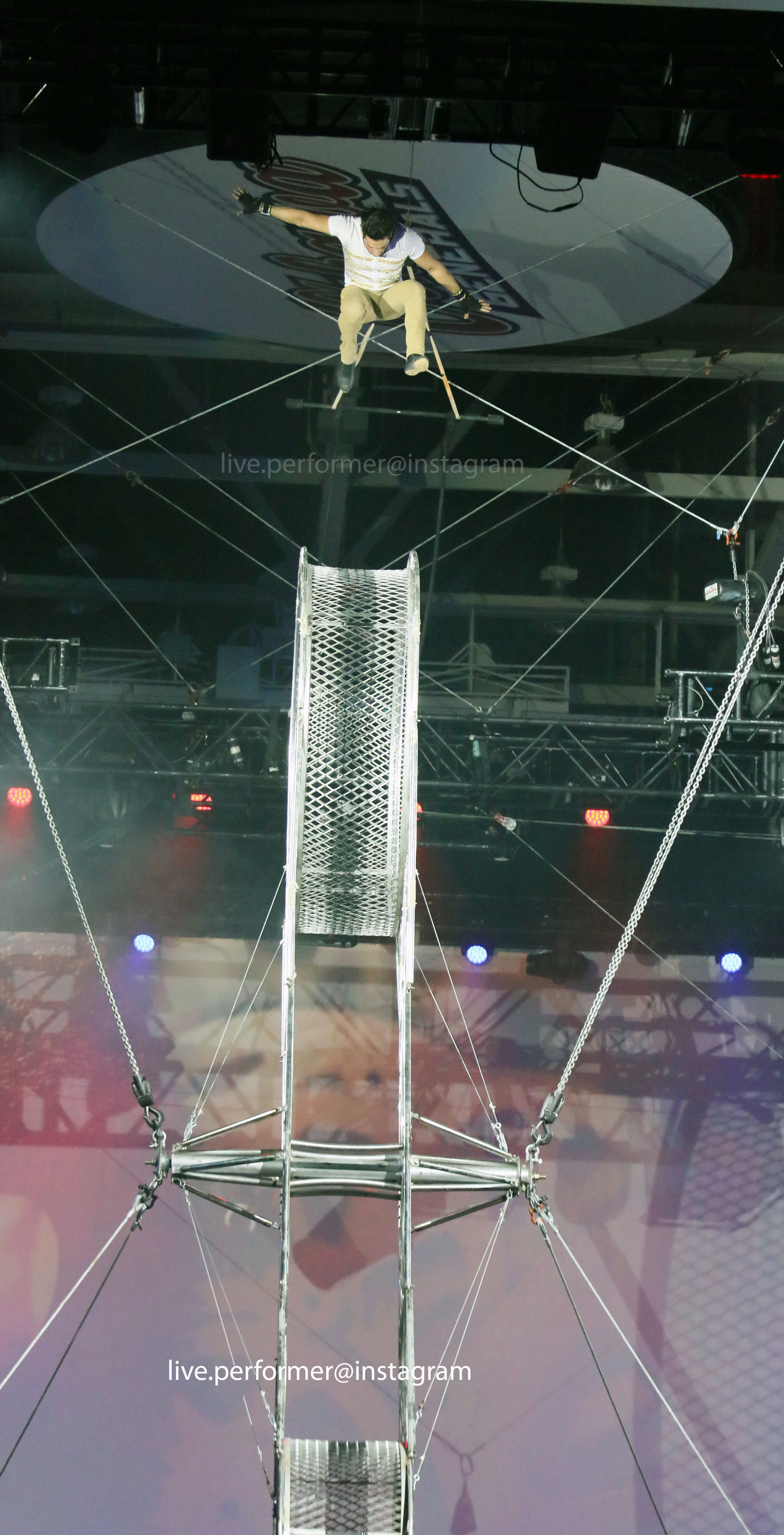 CIRQUE MUSICA- Believe (992) copy 2.jpg