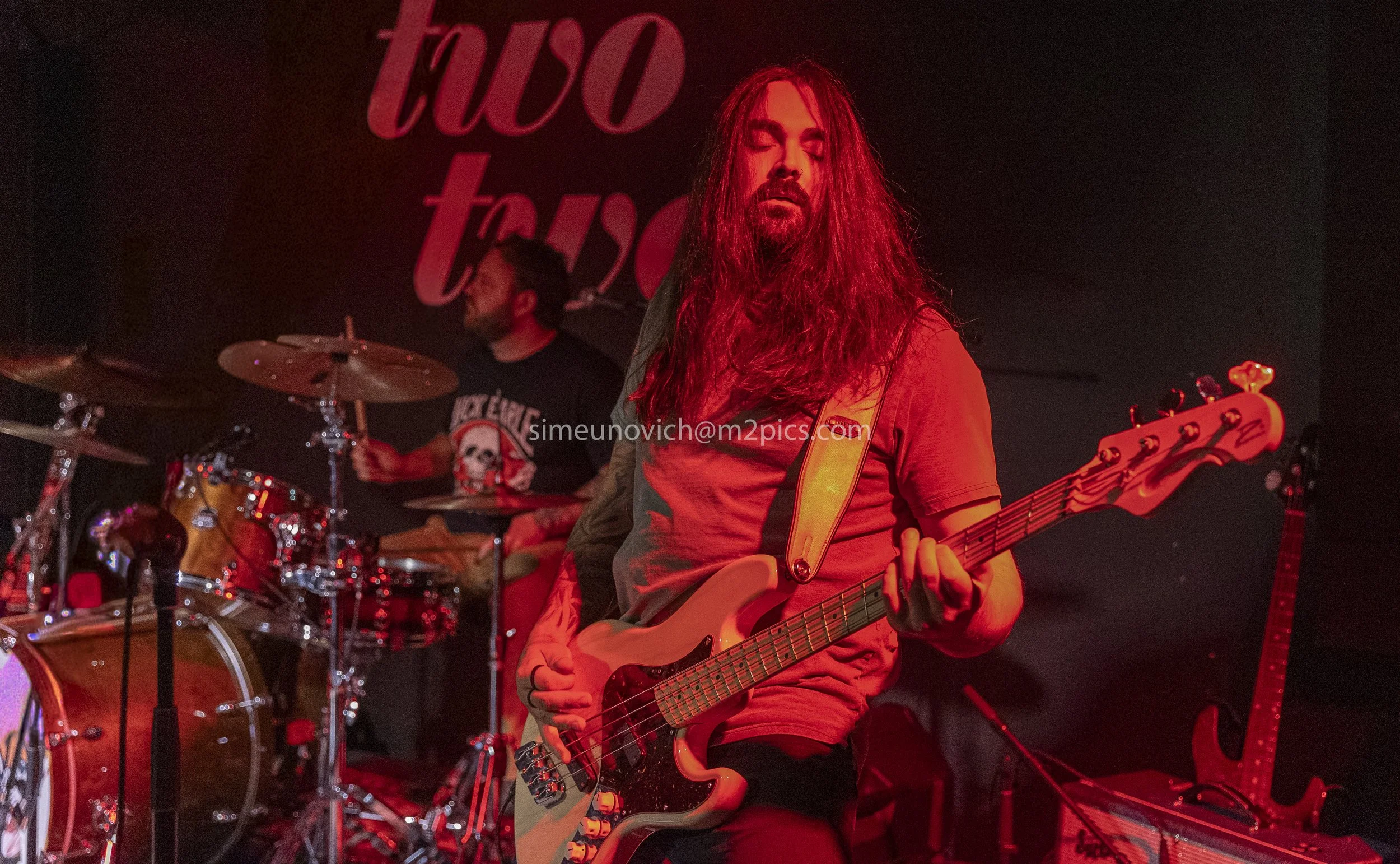 Feral Minks at TwoTwoTwo Dec 5, photos by Mikki Simeunovich