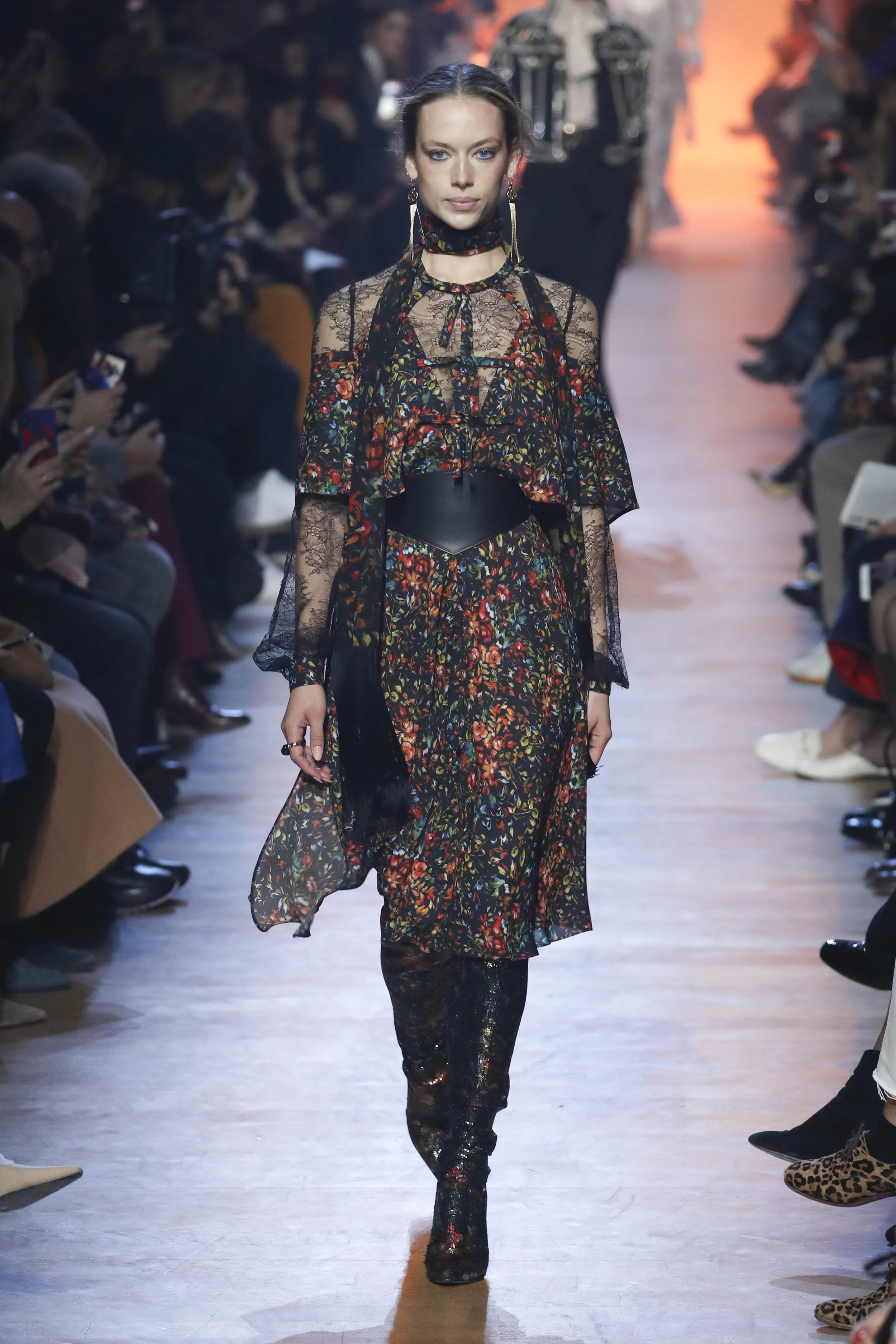 Elie-Saab_ful_W_F18_PA_007.jpg
