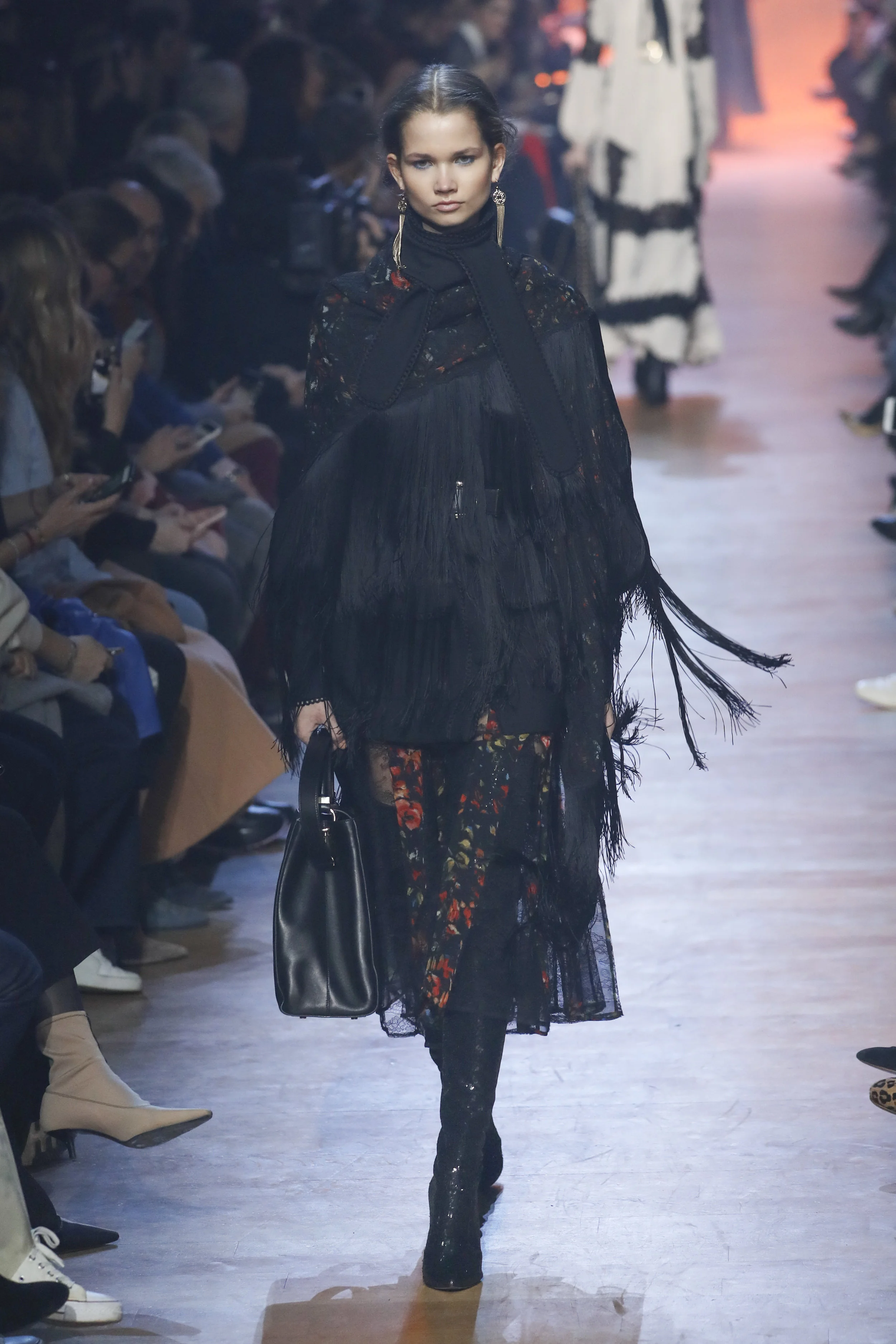 Elie-Saab_ful_W_F18_PA_031.jpg