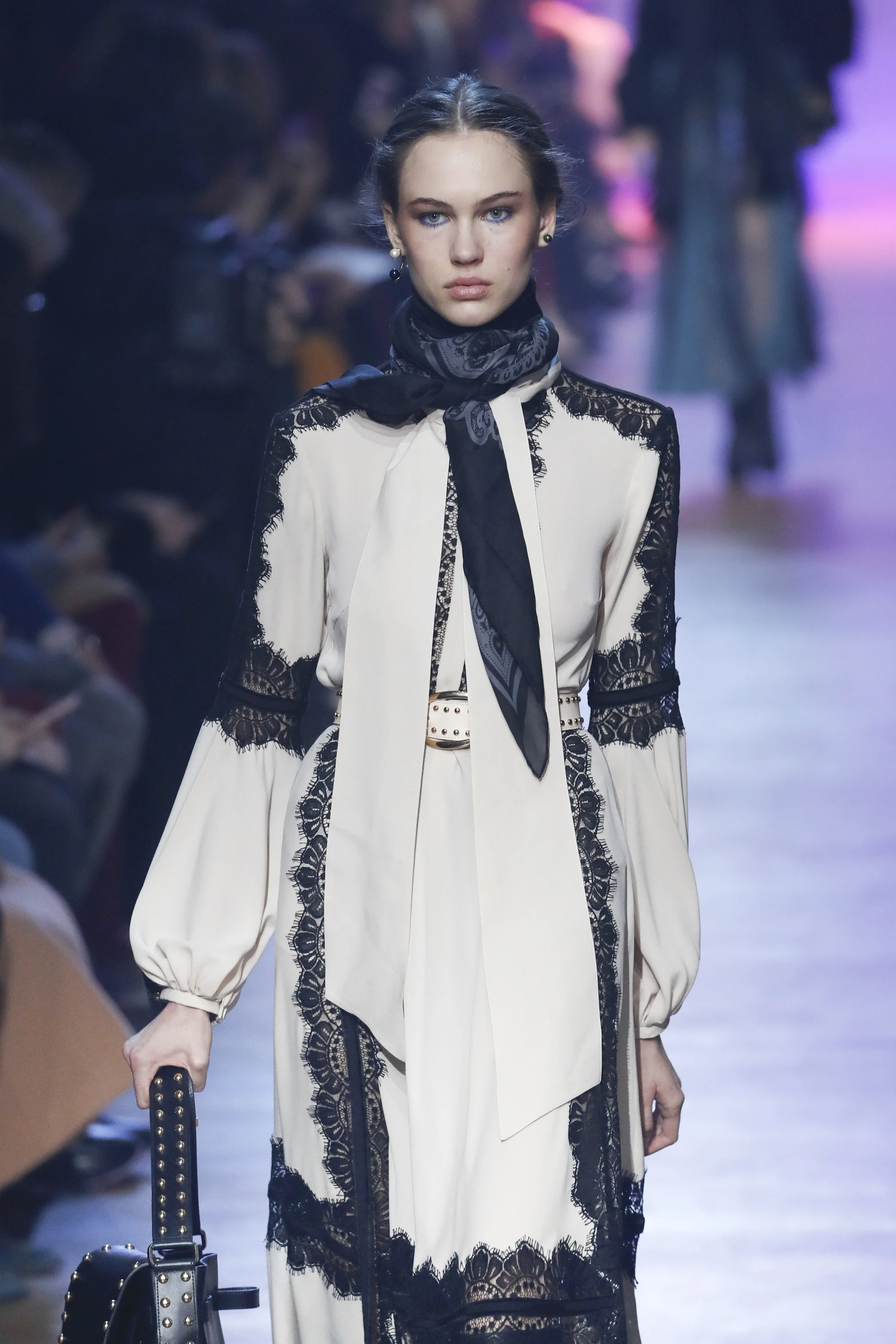 Elie-Saab_ful_W_F18_PA_036.jpg
