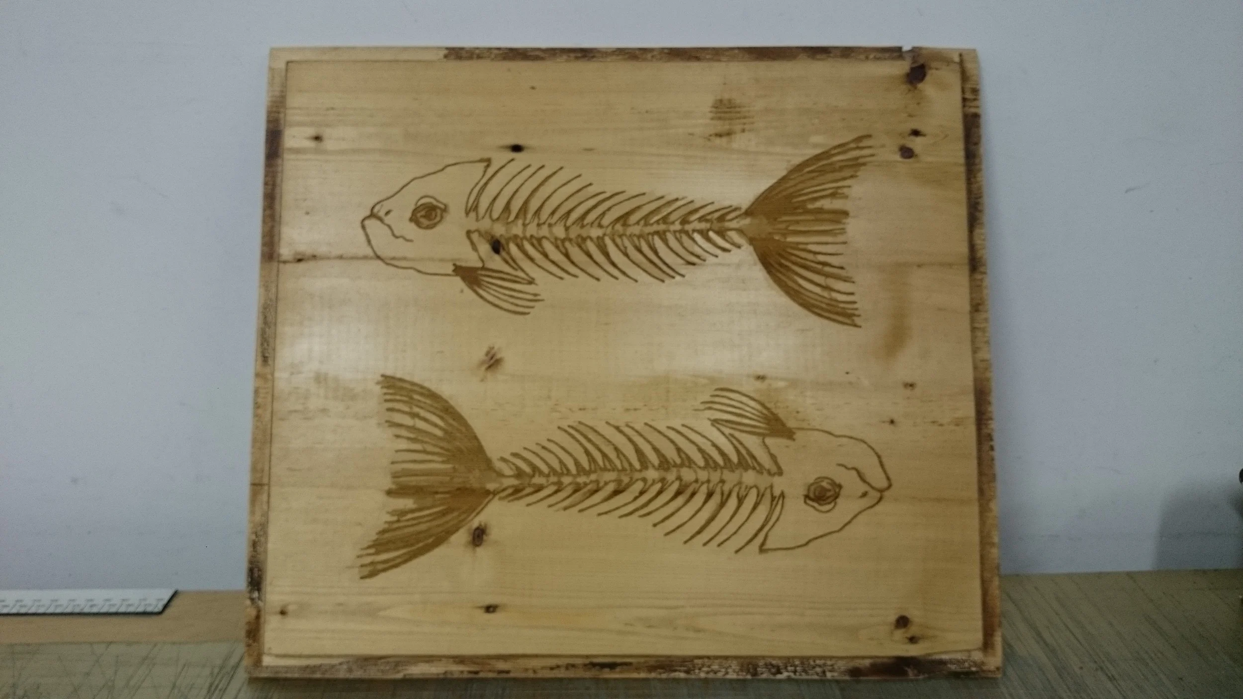 Plaque de bois décorative