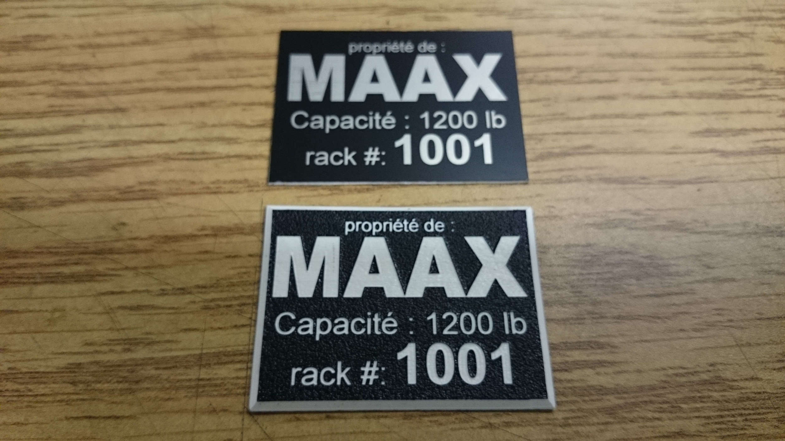 Plaques d'identification pour entrepôt