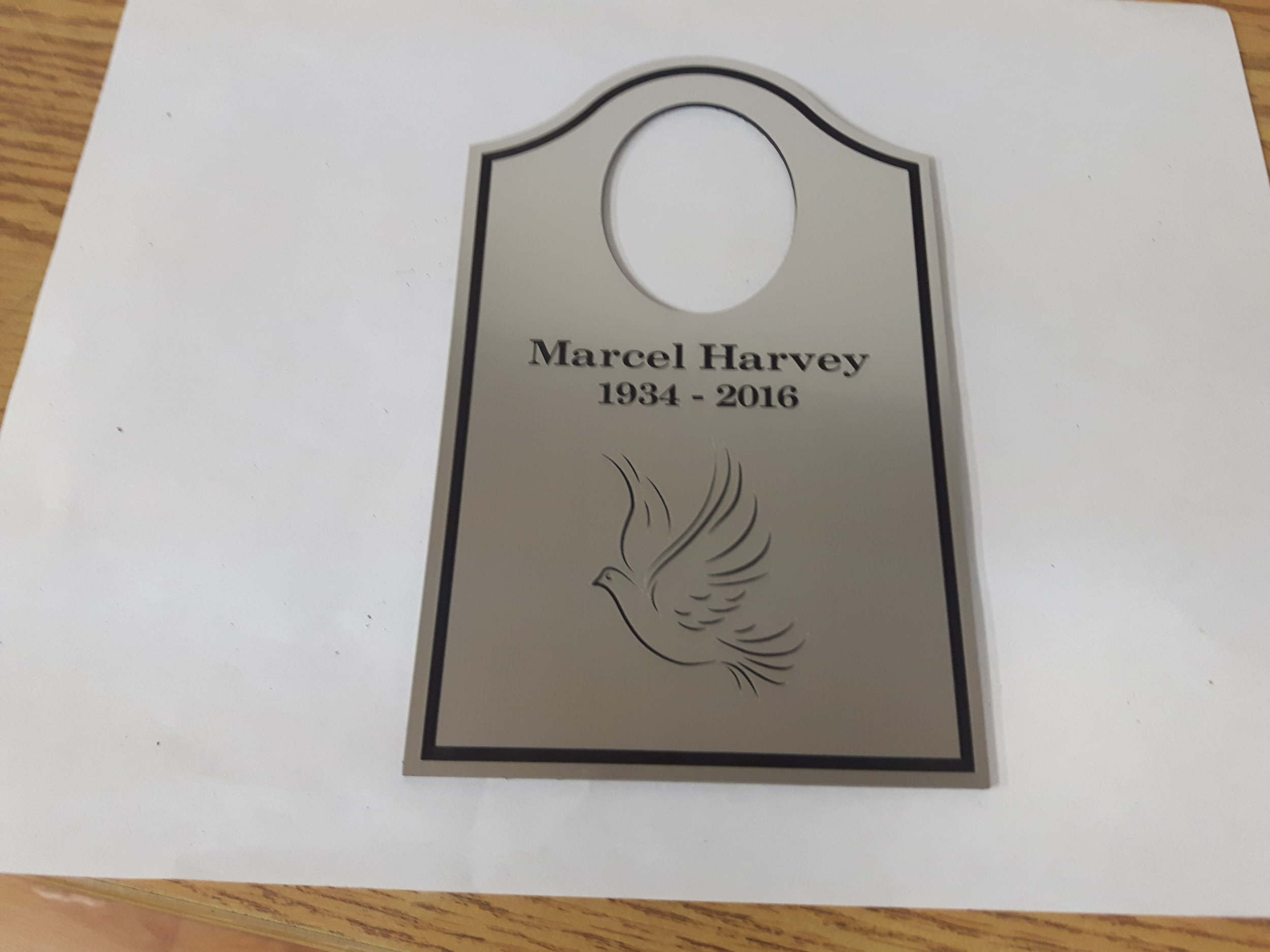 Silver plastic tags with different drawings