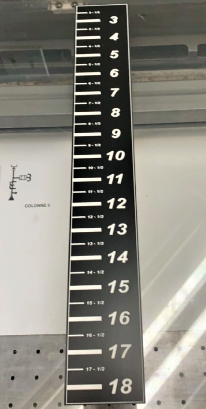 Règle de mesure en plastique avec gravure laser de précision