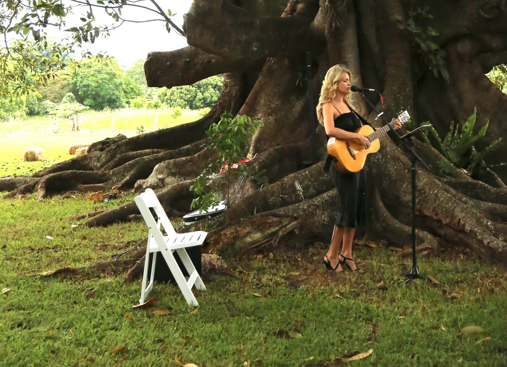 Amanda King Wedding Singer Brisbane Gold Coast.jpg