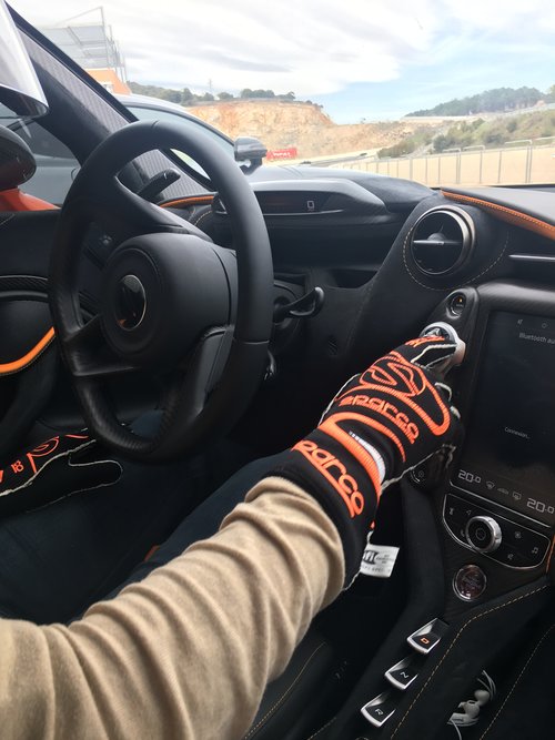 The_Good_Blog_720S_Interior_The_Good_Car_Conseil_Recherche_Vérification_Négociation_Voiture.jpeg