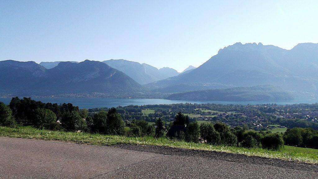 Lac_Annecy_The_Good_Blog_The_Good_Car.jpg