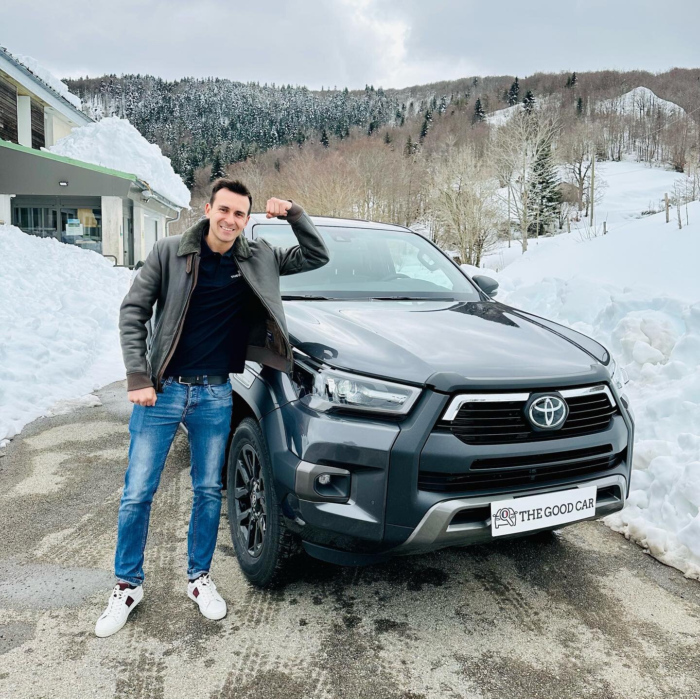 Livraison enneig&eacute;e d&rsquo;un TOYOTA HILUX haut de gamme tout neuf ❄️

Spec : TOYOTA HILUX X-TRA CAB 4WD 2.8L 204CH BOITE AUTO FINITION INVINCIBLE

N&eacute;goci&eacute; &agrave; 49 000&euro; avec 3km au compteur 👌

Faites vite les HILUX devi