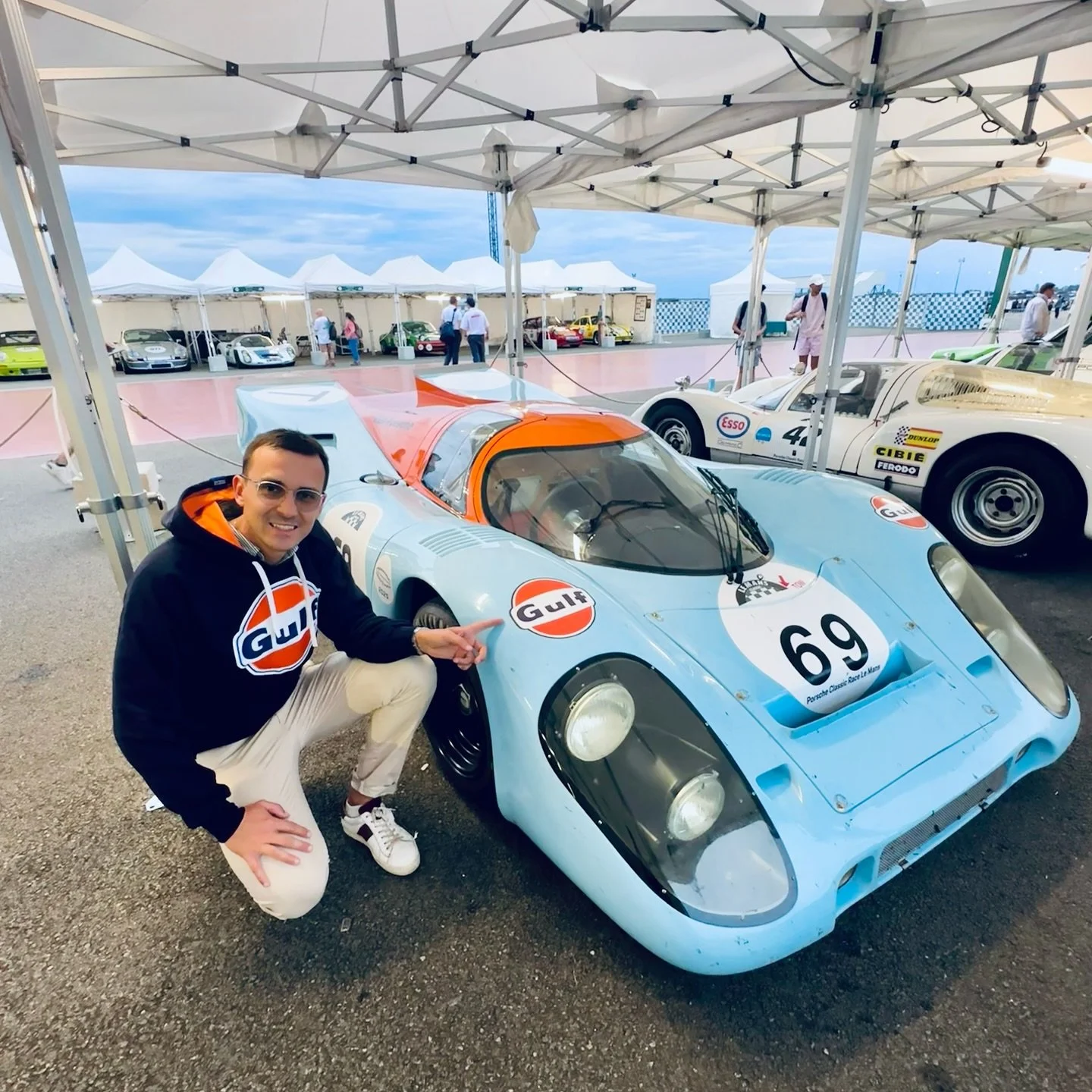 @lemansclassic une véritable machine à remonter le temps où on peut vivre un siècle automobile en une journée ⏱️🤩
Voir rouler les autos de course les + mythiques de toutes les époques sur la + grande course