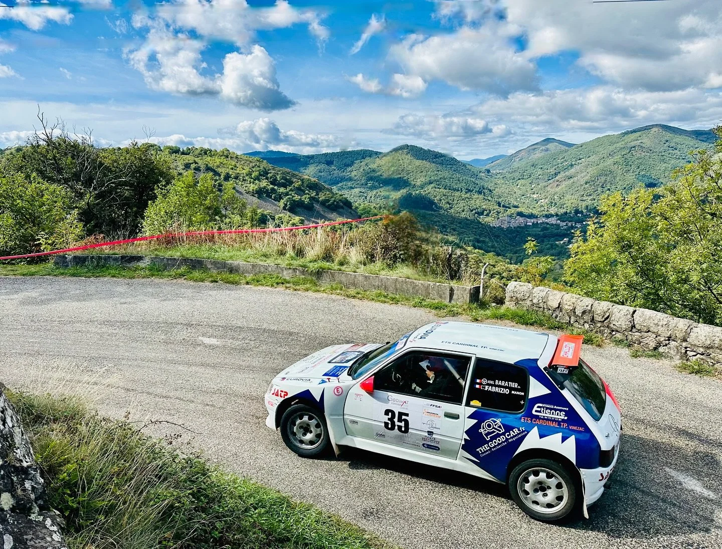 ⏳ Les ann&eacute;es passent, mais certaines l&eacute;gendes sont faites pour revenir.

Rallye de l&rsquo;Ard&egrave;che 2025 by @asaardeche 🏁

#Peugeot #205GTI #Ardeche #ArdecheSecrete #RallyCar #RallyCars #TheGoodCar