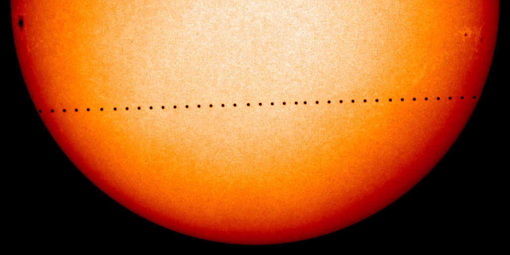 A composite of many exposures of Mercury's 2006 transit. Credit: NASA/ESA.