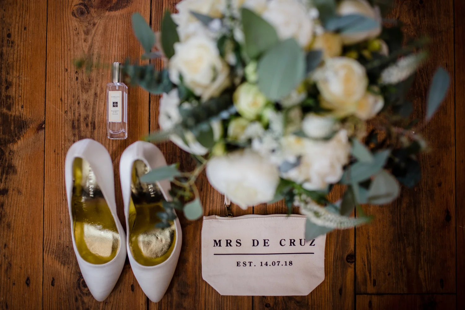 Upton_Barn_Wedding_Photographer_Devon_1.jpg