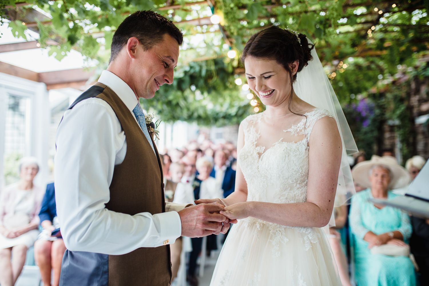 OLD_BARN_WEDDING_PHOTOGRAPHER-21.jpg